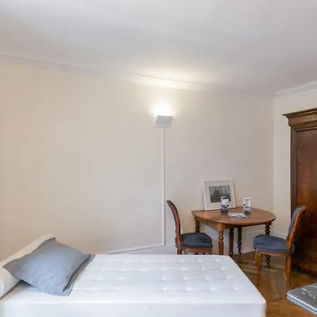 Typical Flat In Republique District At The Heart Of - Welkeys Apartment Paris